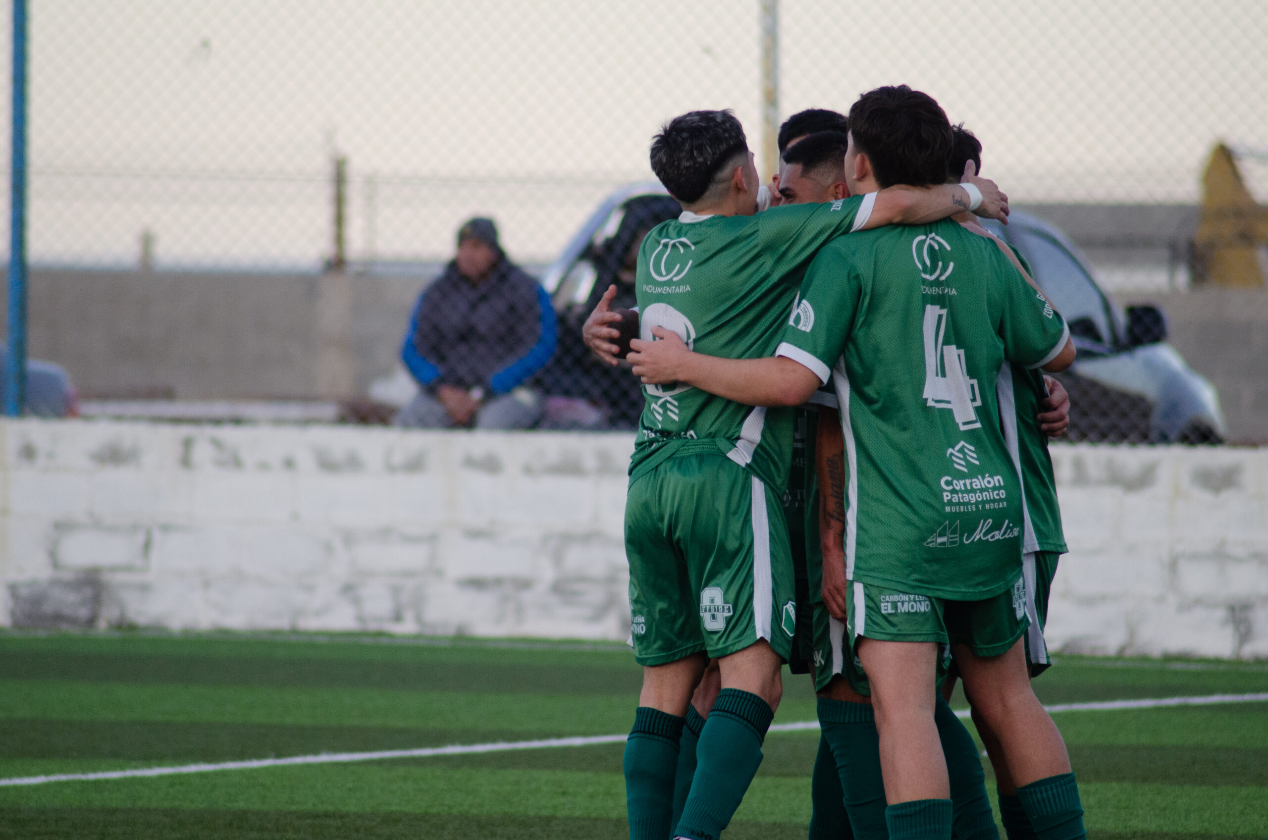 Petroquímica mantiene el sueño de la final en el Zonal