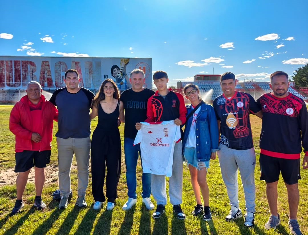 Tres juveniles comodorenses se suman a Huracán de Parque Patricios