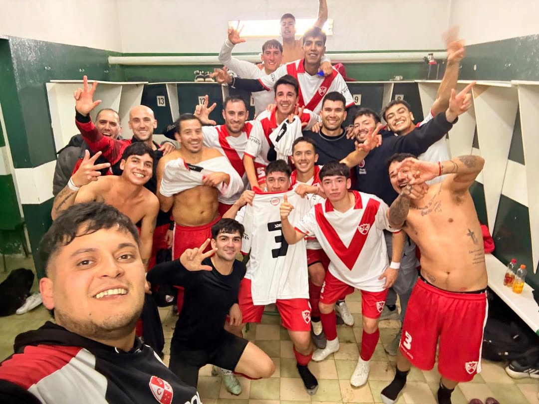 Deportivo Sarmiento lo dio vuelta y venció a Petroquímica