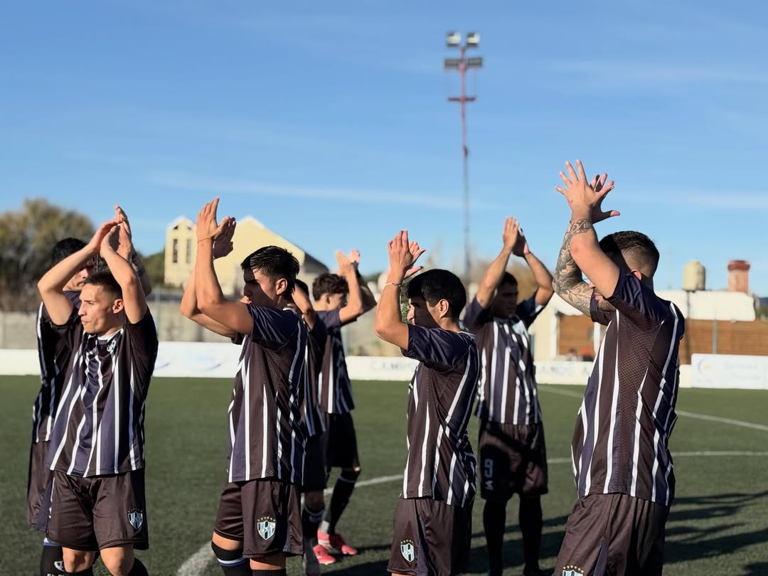 Sarmiento bajó al Lobo y Saavedra recuperó la punta