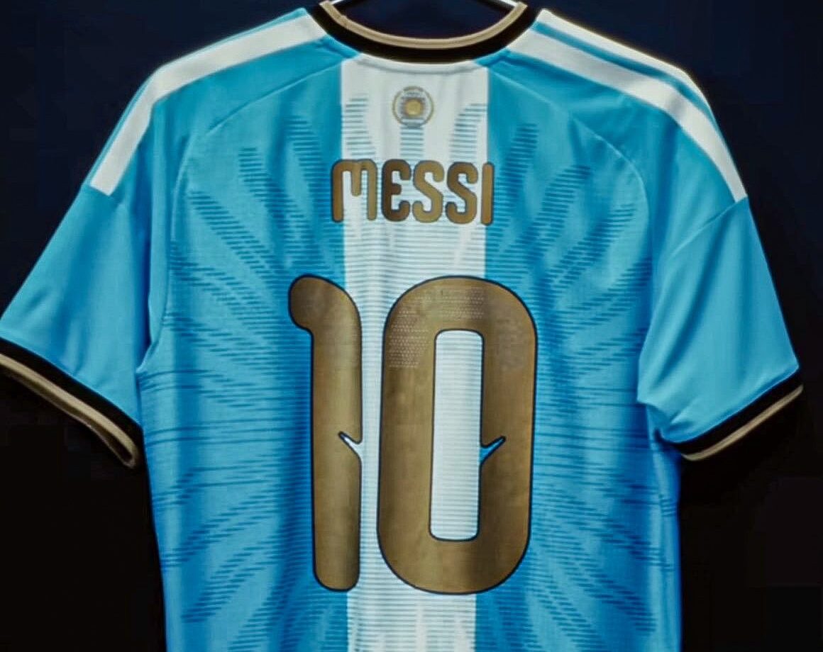 Messi presentó la camiseta que usará en su último partido con la Selección