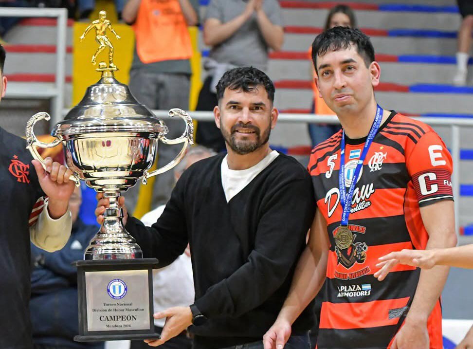 «No ganamos plata, competimos únicamente por la gloria y por el prestigio de la camiseta» Gabriel Almonacid